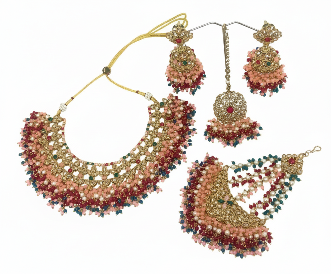 Beautiful necklace set