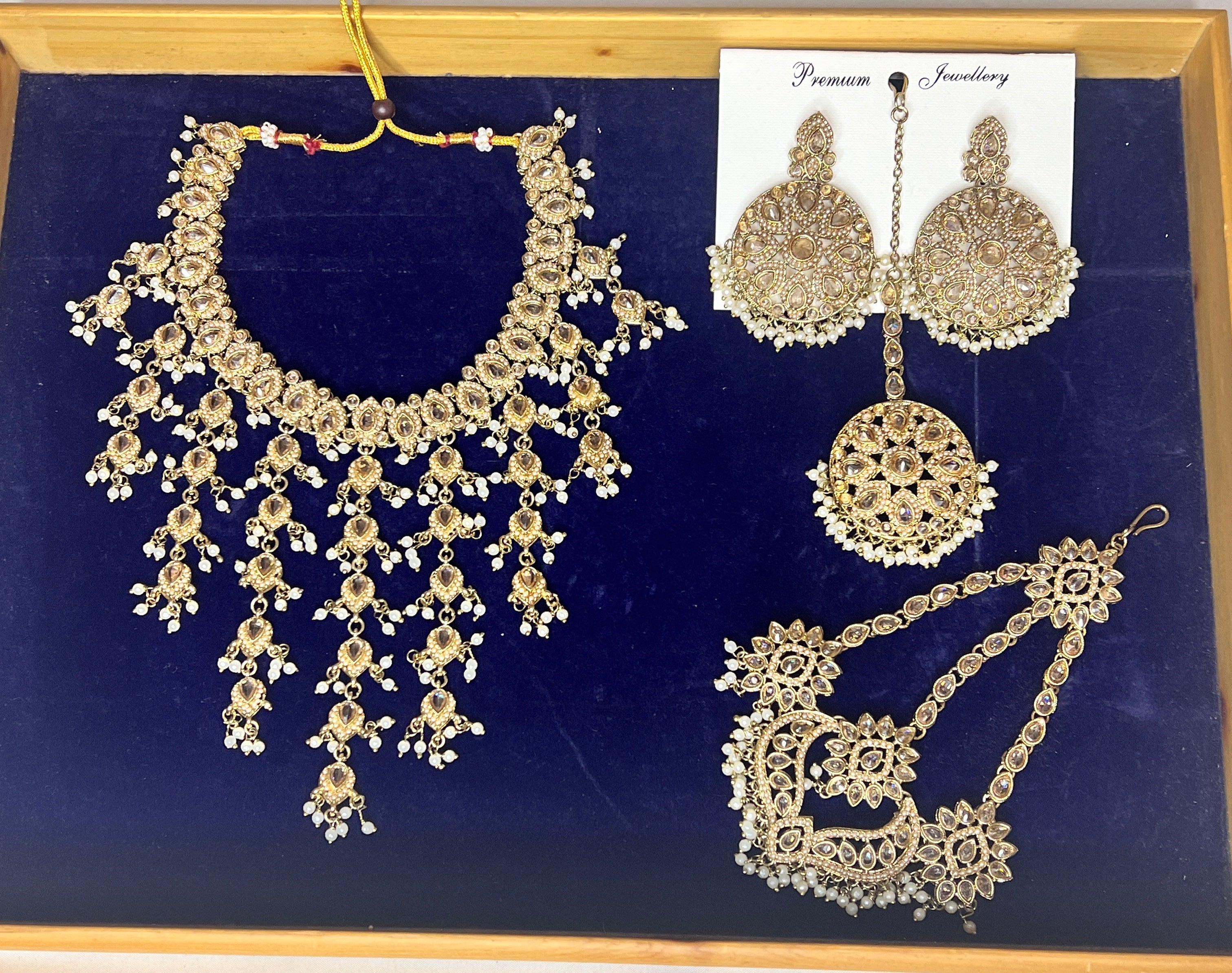 Necklace sets