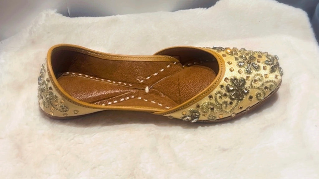 Ladies punjabi jutti