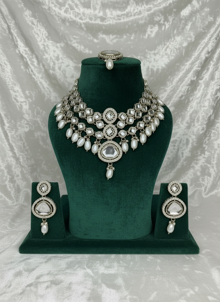 Statement necklace set