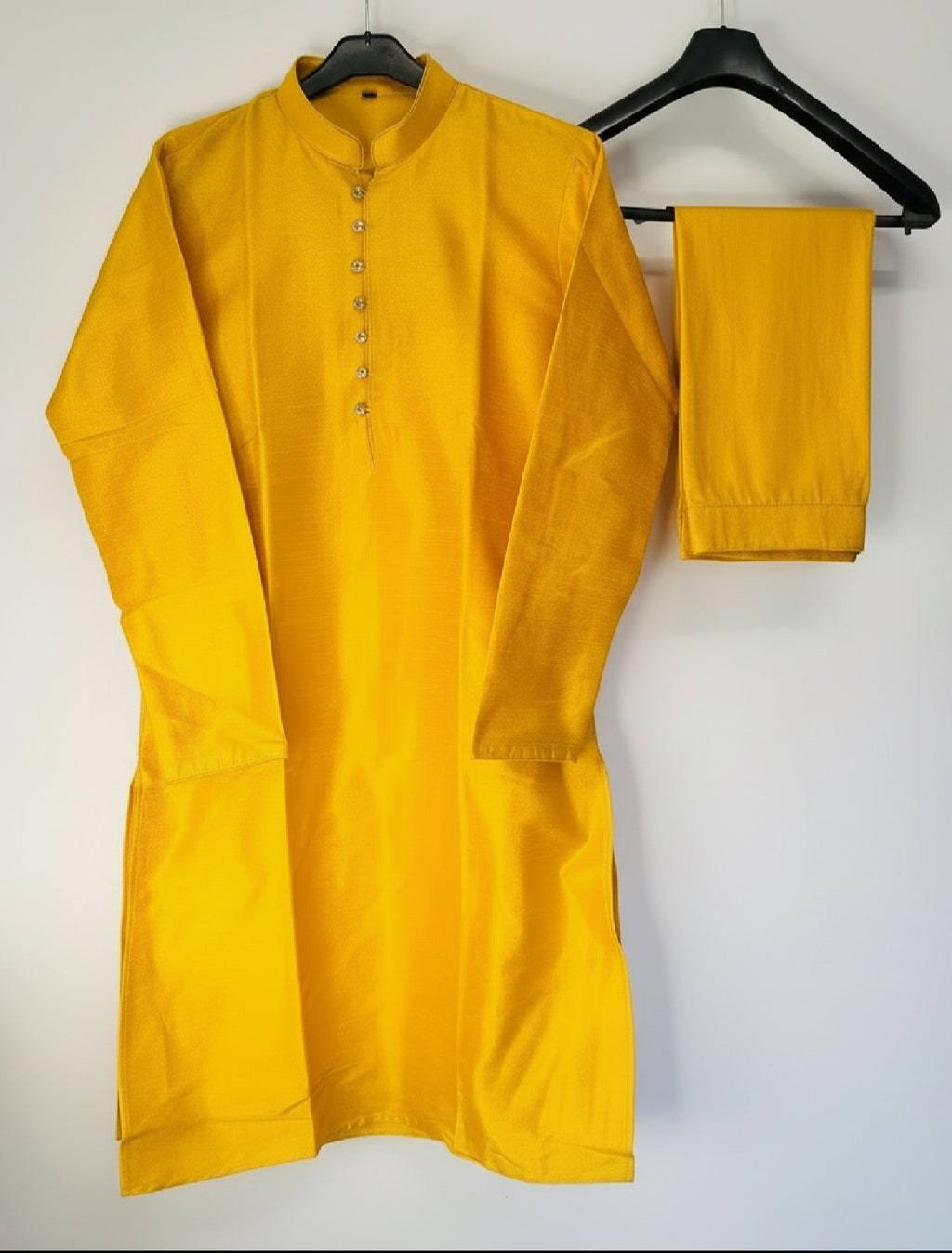 Men’s kurta-pajama set