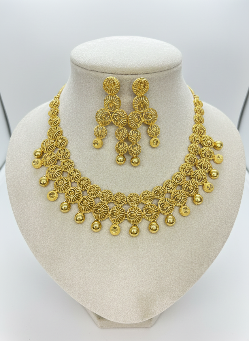 Goldplated necklace set
