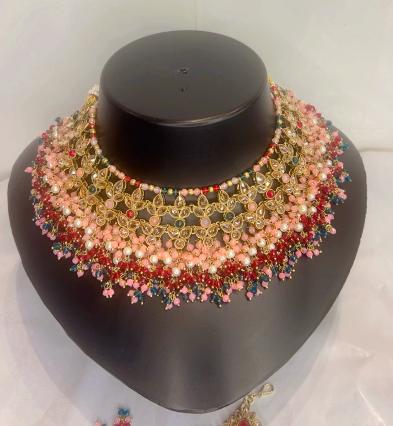Beautiful necklace set